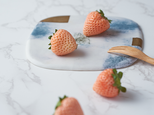 完熟紅白いちごセット(まんぷくサイズ)※2026年1月以降のお届けとなります